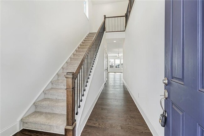 Photo - 1066 Winding Br Dr