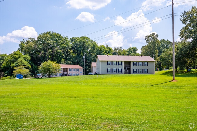 Espacio verde - Whispering Hills Apartments