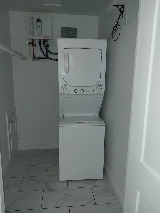 Photo - 2903 Elmore Rd SW