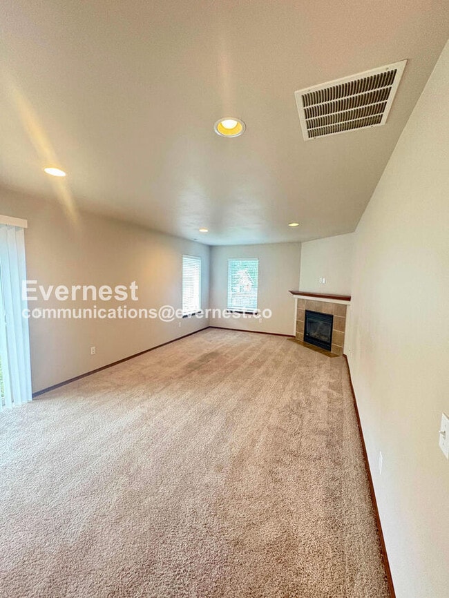 Photo - 111 W 6th St