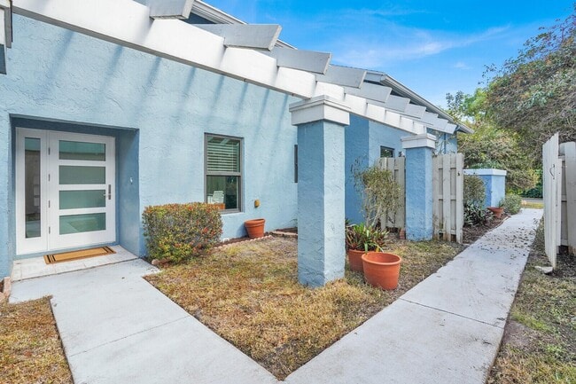 Photo - 940 Rainberry Lake Dr