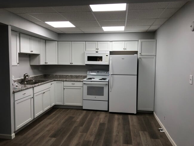 Building Photo - 306 E Henry St Unit Apt. 2