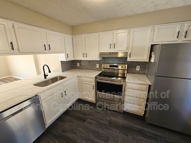 Photo - 9445 Lexington Cir