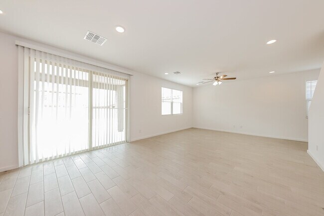 Photo - 12633 W Daley Ln