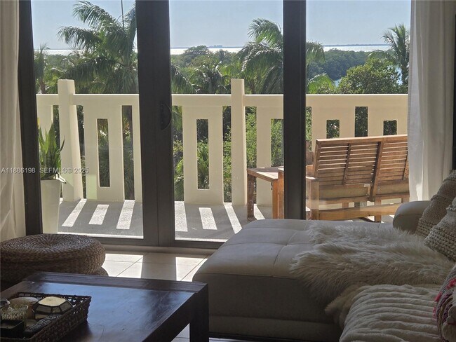 Building Photo - 1121 Crandon Blvd Unit D404