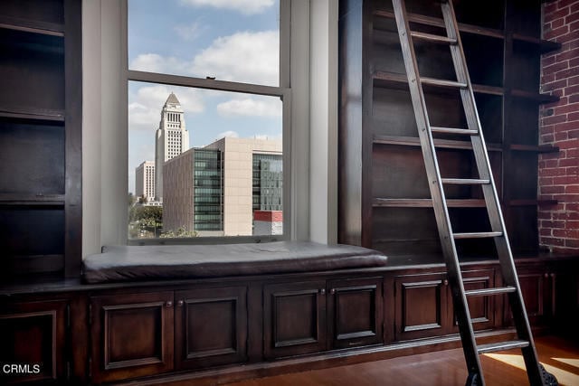 Building Photo - 257 S Spring St