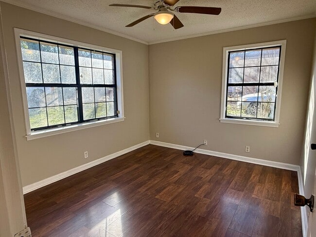 Photo - 155 N Columbia St