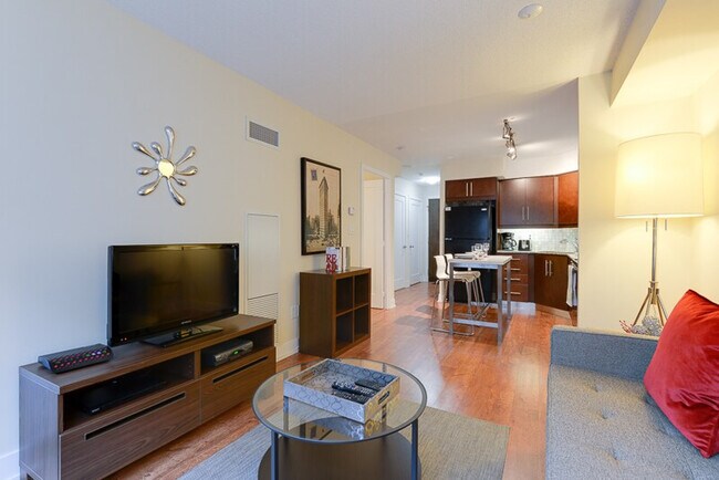 Photo - 325 Front St W Unit ID1034875P