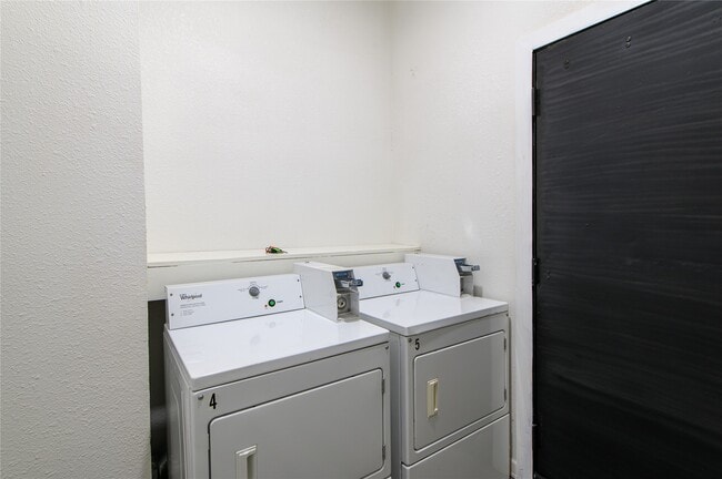 Photo - 4705 Lyons Ave