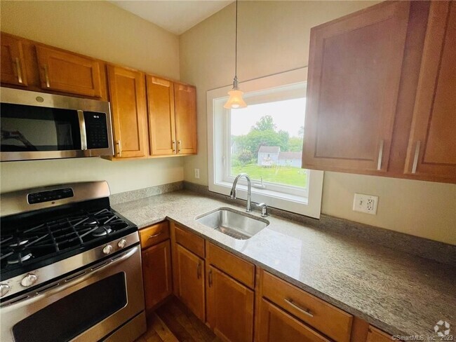 Building Photo - 534 Boston Post Rd Rental