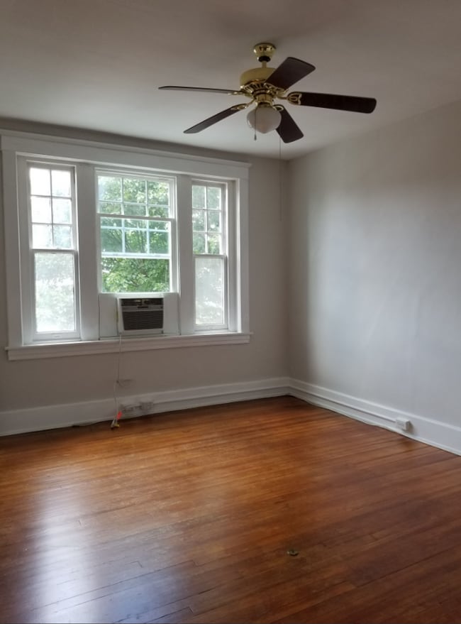 Building Photo - 2711 Hanover Ave Unit 2