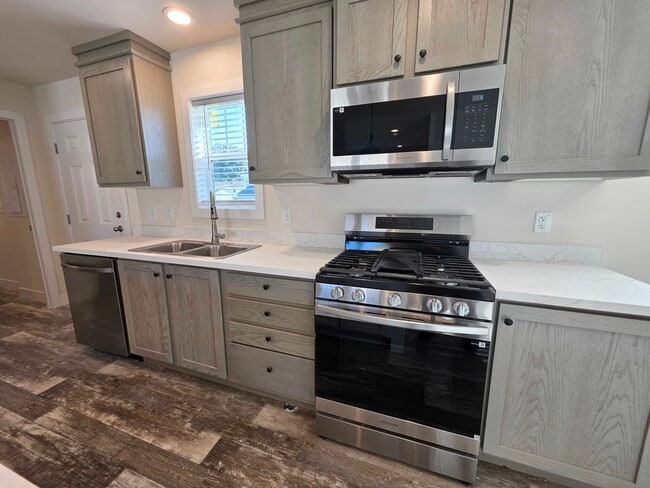 4393 Hemlock Loop