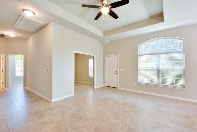 Photo - 121 Thelonious Dr Unidad 1601