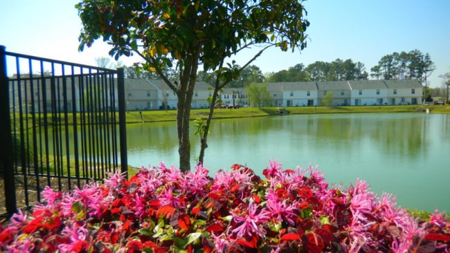 Photo - 1121 Fords Pointe Cir