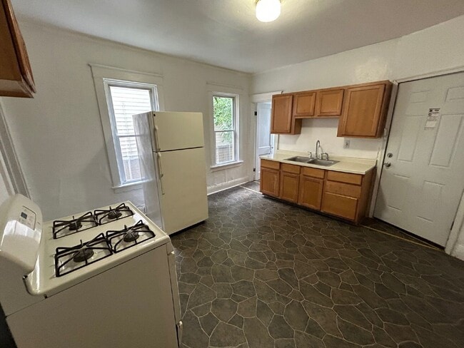 Photo - 2443 S 9th St