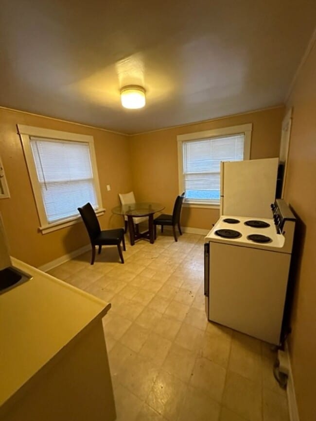 Photo - 514 16th St NE Unit 2