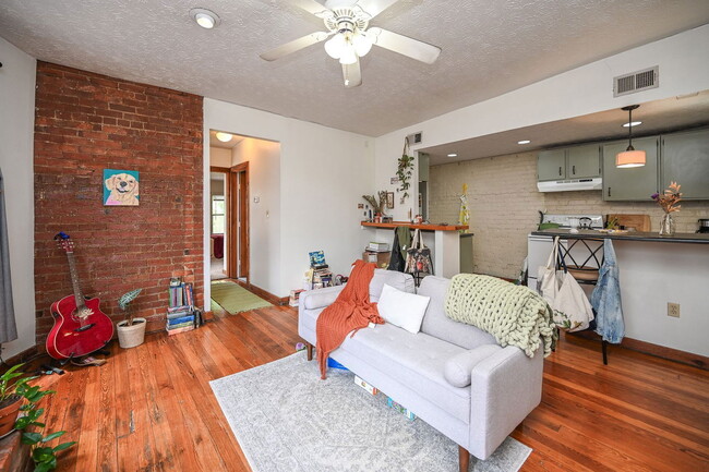 Photo - 3207 Vine St Unit 4