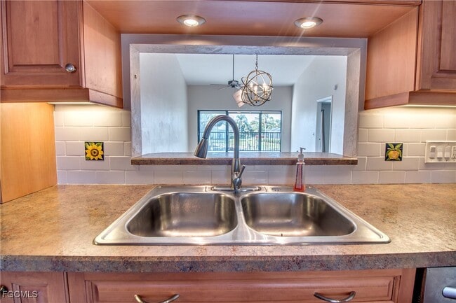 Photo - 15493 Admiralty Cir Unit 10