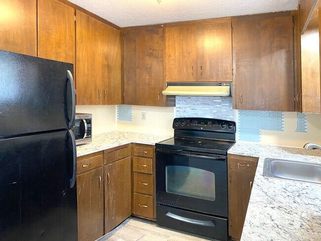 Photo - 26th1015-1017 Unit 26th1017