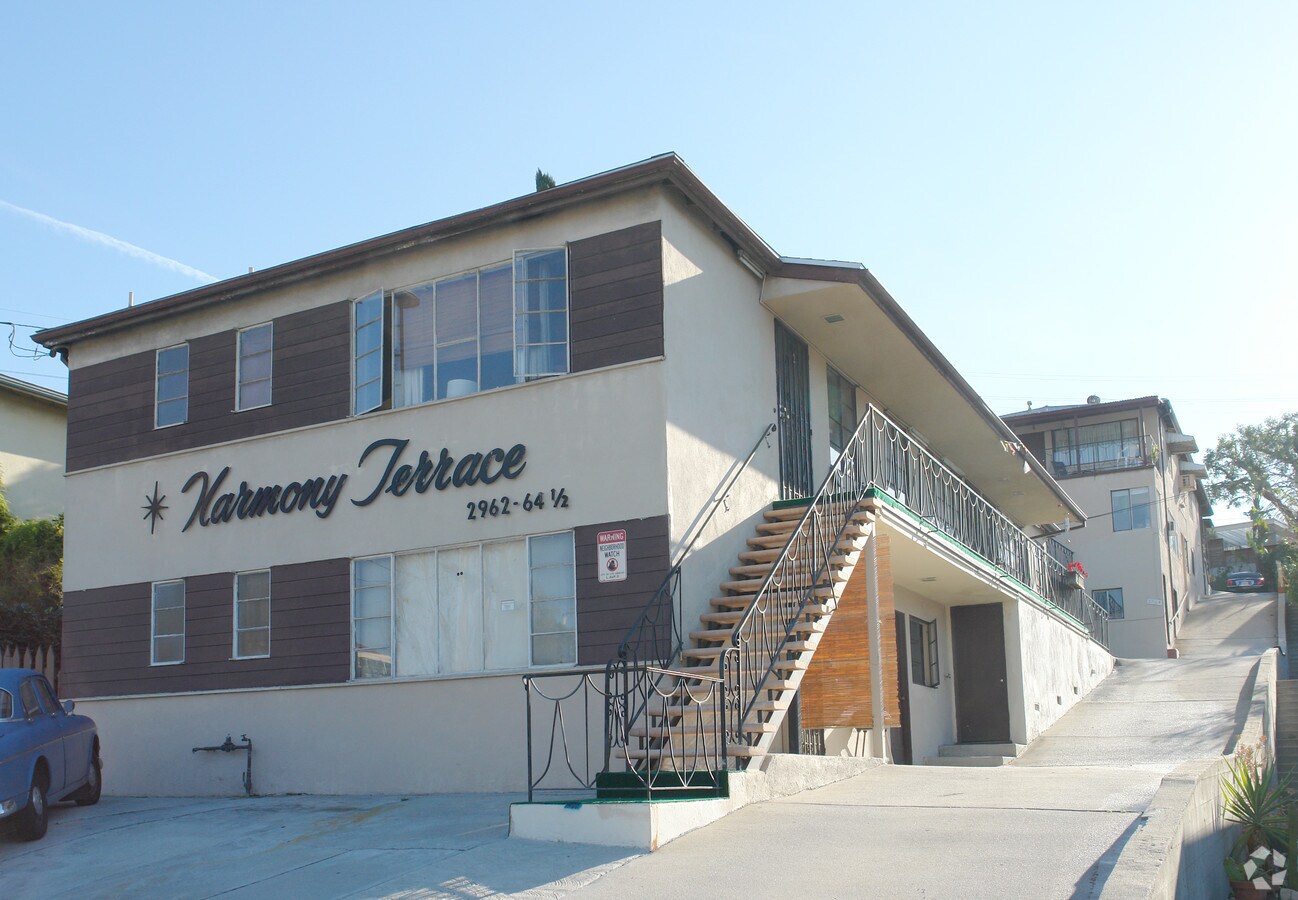 Photo - 2962-2964 Hyperion Apartments