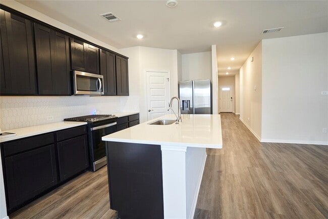 Photo - 124 Stellar Wind Dr