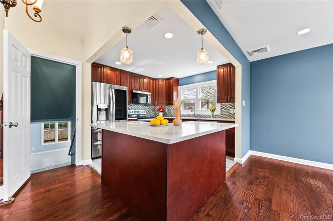 44 Bruce Ln