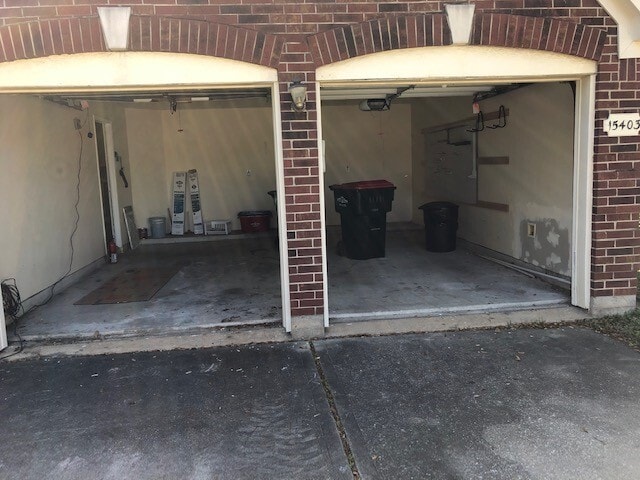 Building Photo - 15403 Park Glen Dr