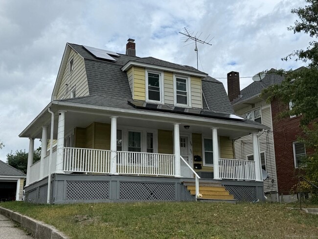 Building Photo - 498 Hawley Ave Unit 2