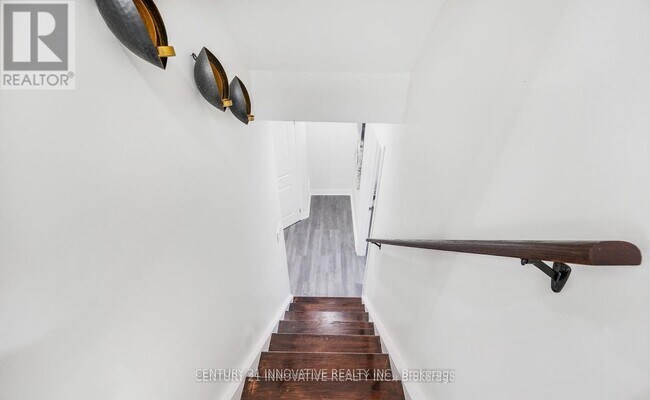 Photo - 17 Chopin Ct