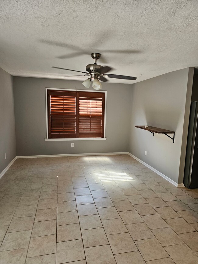 Photo - 1422 Ridgewood Dr