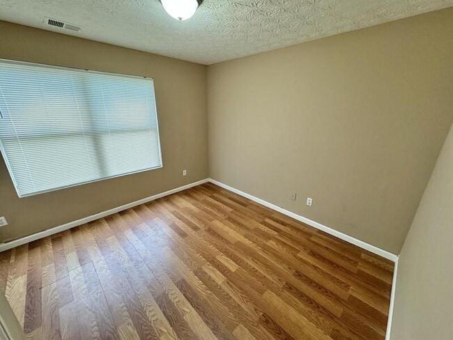 Photo - 11101 Waldrop Pl