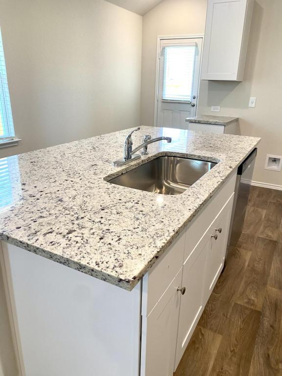 Photo - 22507 Green Jacket