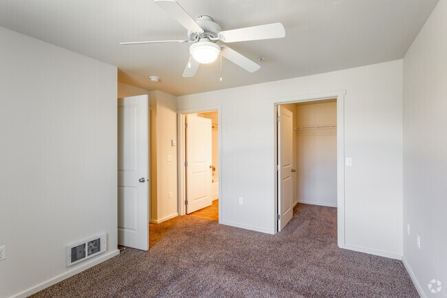 Columbia - 3BR, 2BA - 1,101 SF