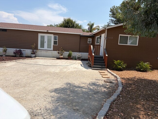 Photo - 31260 Saddleback Ln
