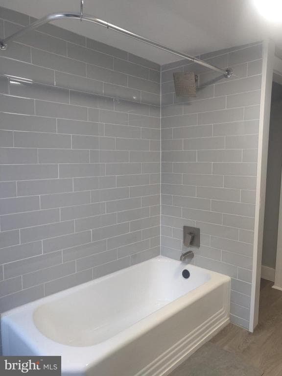 Photo - 4951 W Thompson St Unit 2R