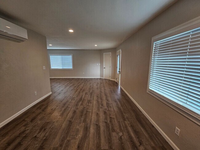 Photo - Cute 2 bed 1 bath home in town