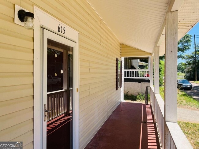 Photo - 615 Chattahoochee St