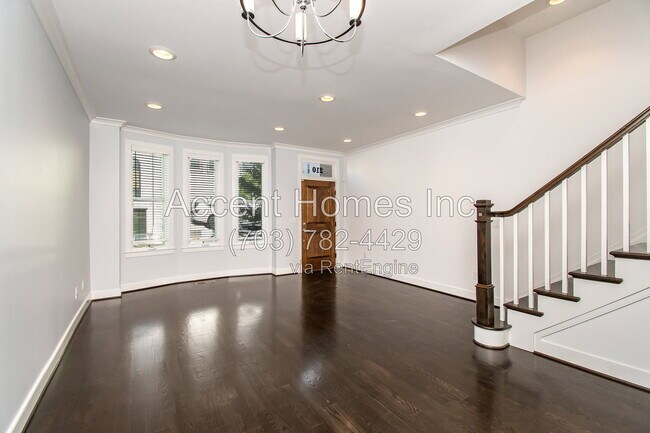 Photo - 210 S Patrick St