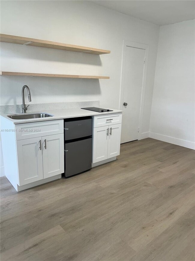 Photo - 800 N federal Hwy Unit 5