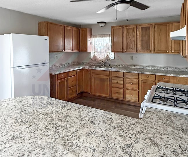 Photo - 3 bedroom 2 bathroom double wide for rent ...