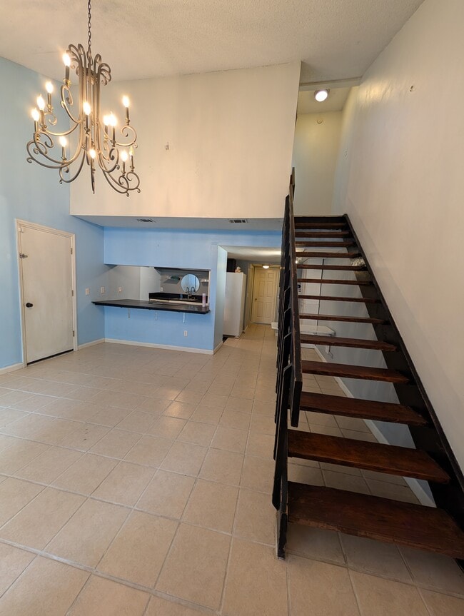 Main living room facing back of the house. - 2228 Sandpiper St Townhome