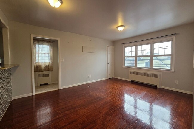 Photo - 1306 70th St Unidad 2