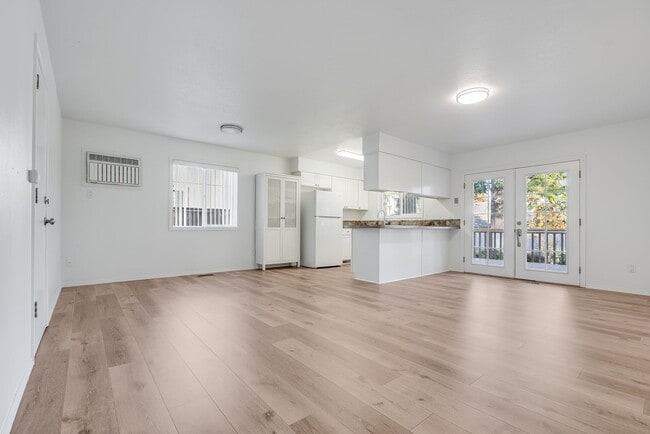 Photo - Beautiful 3 Bed, 2 Bath Rental Home in Bea...