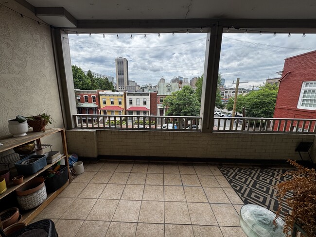 Building Photo - 215 N 19th St Unit 32