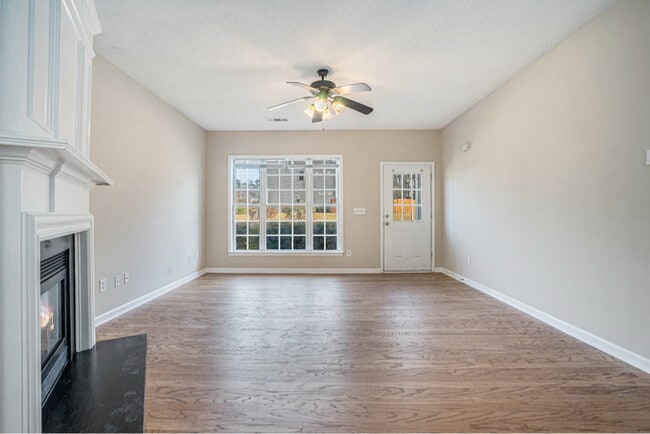 Photo - 2894 Regent Walk Dr