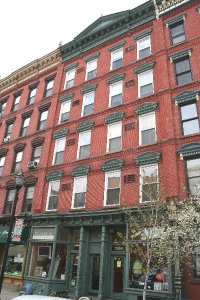 Building Photo - 1204 Washington St Unit 2S Rental