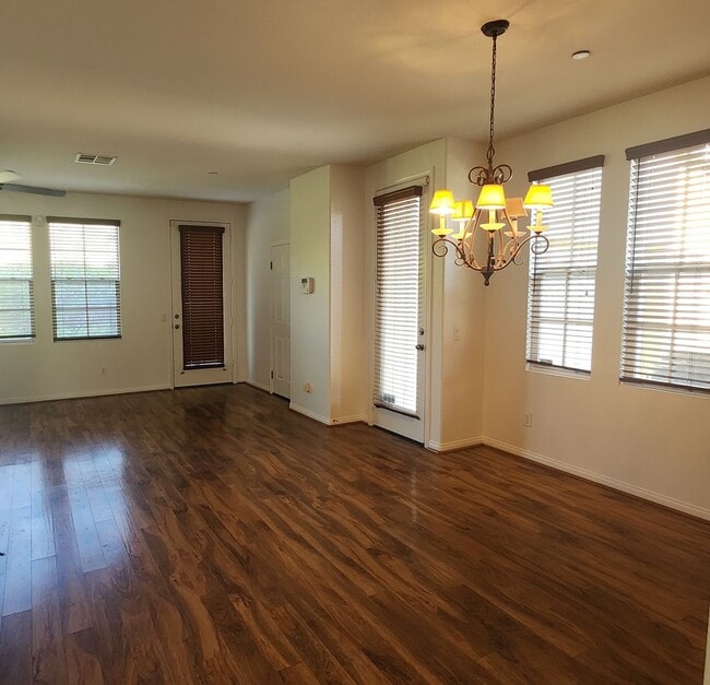 Photo - 476 Unit 630