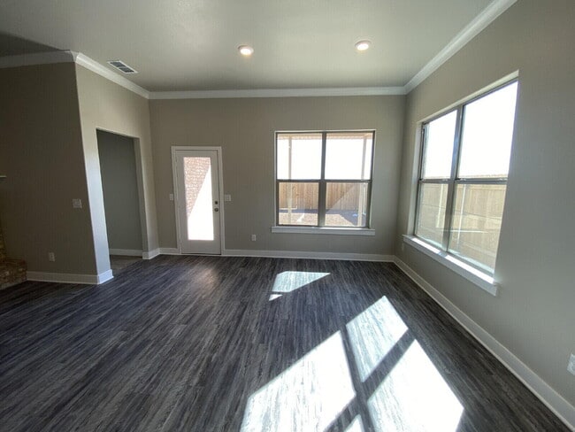 Photo - 1601 136th St