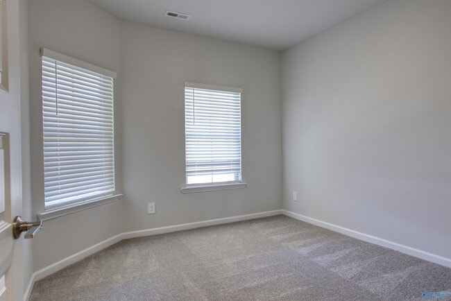 Photo - 6073 Gardner Maples Dr SE