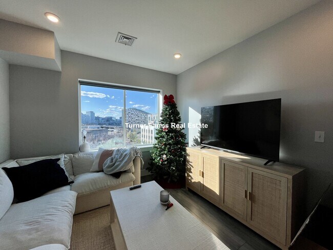 Photo - 55 W 5th St Unit 609